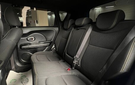 KIA Soul II рестайлинг, 2015 год, 1 382 000 рублей, 13 фотография