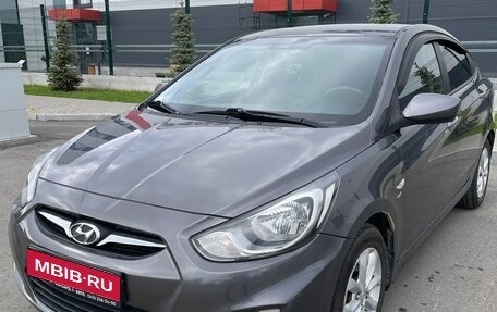 Hyundai Solaris II рестайлинг, 2013 год, 960 000 рублей, 1 фотография