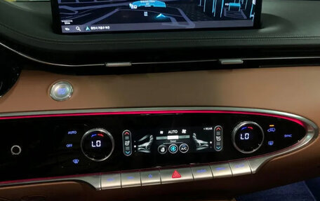 Genesis GV70, 2022 год, 4 000 011 рублей, 11 фотография