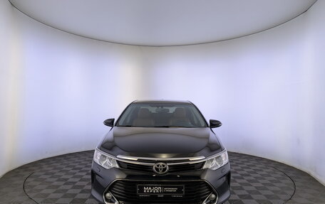 Toyota Camry, 2017 год, 1 950 000 рублей, 2 фотография