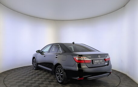 Toyota Camry, 2017 год, 1 950 000 рублей, 7 фотография