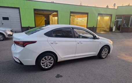 Hyundai Solaris II рестайлинг, 2019 год, 1 250 000 рублей, 4 фотография
