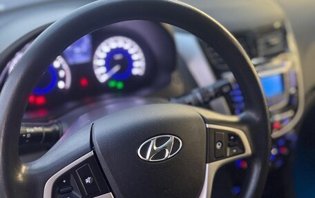 Hyundai Solaris II рестайлинг, 2013 год, 870 000 рублей, 8 фотография