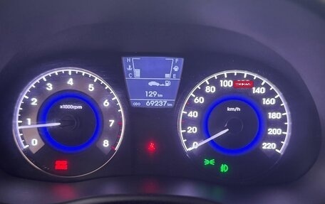 Hyundai Solaris II рестайлинг, 2013 год, 870 000 рублей, 12 фотография