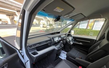 Honda Stepwgn IV, 2021 год, 2 070 000 рублей, 11 фотография