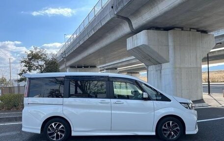 Honda Stepwgn IV, 2021 год, 2 070 000 рублей, 4 фотография