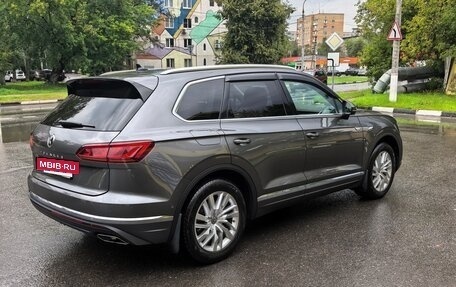 Volkswagen Touareg III, 2020 год, 5 900 000 рублей, 2 фотография