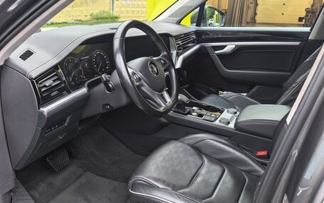 Volkswagen Touareg III, 2020 год, 5 900 000 рублей, 7 фотография