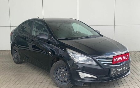 Hyundai Solaris II рестайлинг, 2015 год, 670 000 рублей, 3 фотография