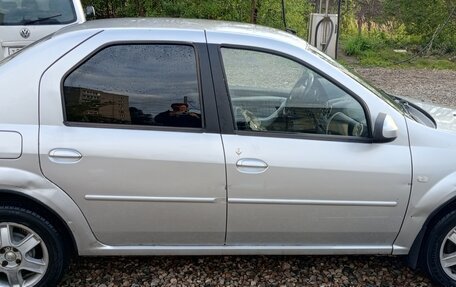 Renault Logan I, 2013 год, 400 000 рублей, 3 фотография