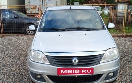 Renault Logan I, 2013 год, 400 000 рублей, 2 фотография