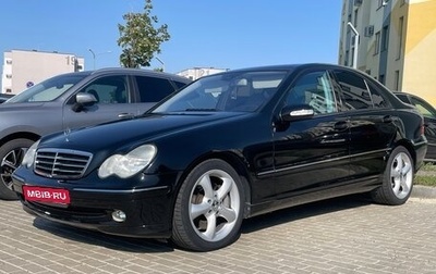 Mercedes-Benz C-Класс, 2004 год, 820 000 рублей, 1 фотография