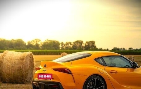 Toyota Supra, 2022 год, 6 500 000 рублей, 7 фотография