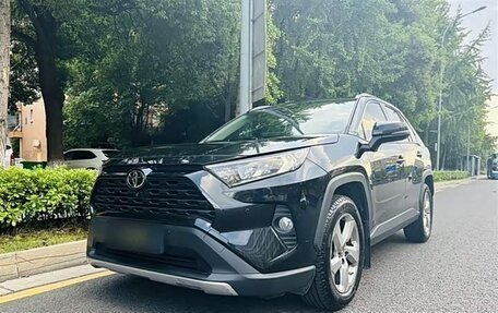 Toyota RAV4, 2022 год, 2 700 000 рублей, 1 фотография