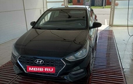 Hyundai Solaris II рестайлинг, 2017 год, 1 220 000 рублей, 2 фотография