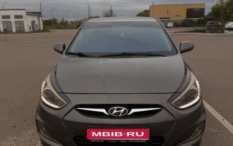 Hyundai Solaris II рестайлинг, 2014 год, 810 000 рублей, 2 фотография