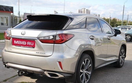 Lexus RX IV рестайлинг, 2017 год, 3 150 920 рублей, 10 фотография
