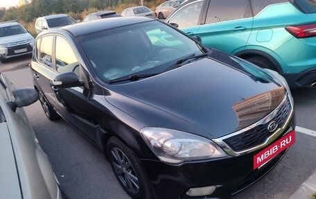 KIA cee'd I рестайлинг, 2010 год, 700 000 рублей, 3 фотография