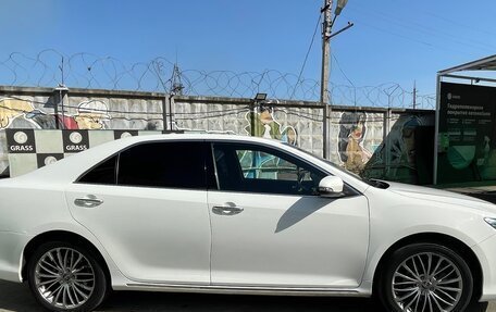 Toyota Camry, 2014 год, 1 600 000 рублей, 4 фотография