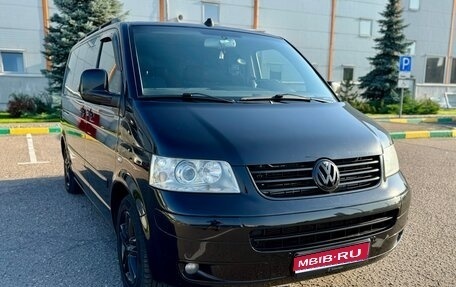 Volkswagen Multivan T5, 2008 год, 2 300 000 рублей, 1 фотография