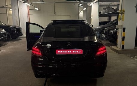 Mercedes-Benz E-Класс AMG, 2018 год, 7 250 000 рублей, 4 фотография