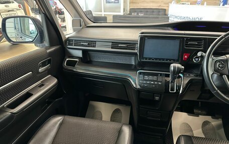 Honda Stepwgn IV, 2016 год, 1 999 000 рублей, 14 фотография