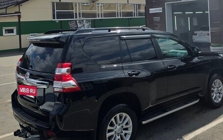 Toyota Land Cruiser Prado 150 рестайлинг 2, 2016 год, 6 250 000 рублей, 7 фотография