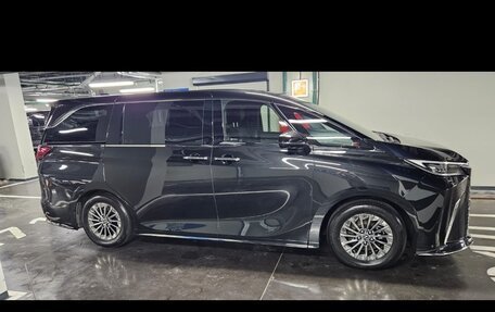 Lexus LM, 2024 год, 17 800 000 рублей, 4 фотография