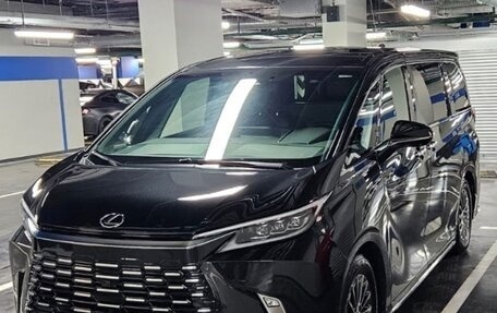 Lexus LM, 2024 год, 17 800 000 рублей, 2 фотография