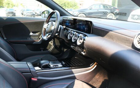 Mercedes-Benz CLA, 2019 год, 2 990 000 рублей, 9 фотография