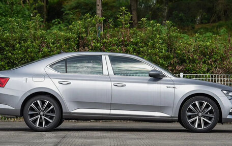Skoda Superb III рестайлинг, 2025 год, 2 600 000 рублей, 4 фотография