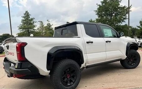 Toyota Tacoma, 2025 год, 7 000 000 рублей, 2 фотография