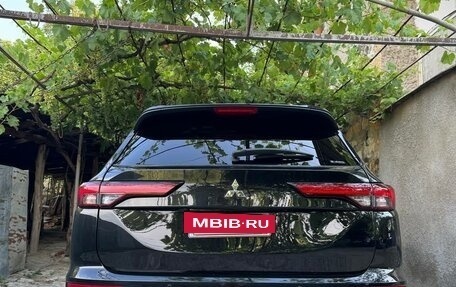 Mitsubishi Outlander, 2022 год, 3 000 000 рублей, 3 фотография