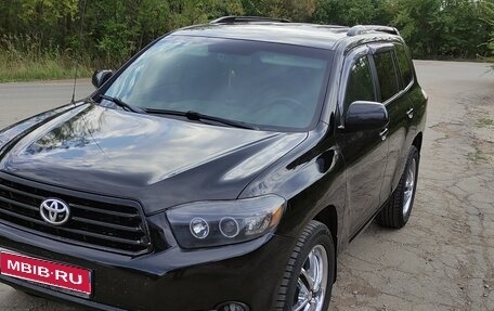 Toyota Highlander III, 2009 год, 1 600 000 рублей, 1 фотография