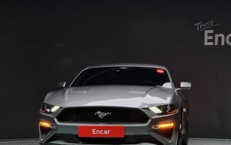 Ford Mustang VI рестайлинг, 2021 год, 3 122 000 рублей, 2 фотография