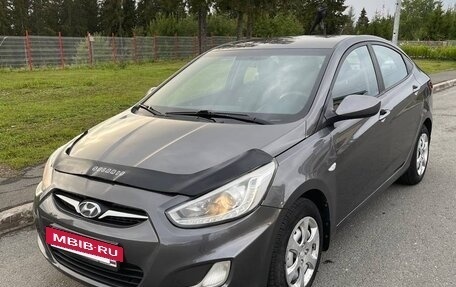 Hyundai Solaris II рестайлинг, 2013 год, 880 000 рублей, 2 фотография