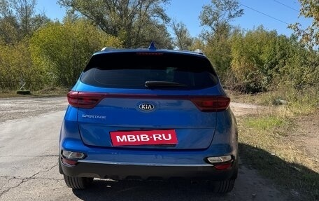 KIA Sportage IV рестайлинг, 2020 год, 2 530 000 рублей, 7 фотография