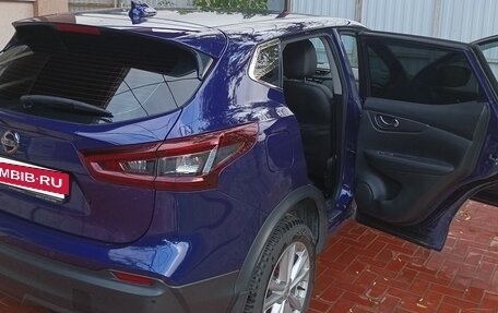 Nissan Qashqai, 2021 год, 2 000 000 рублей, 4 фотография