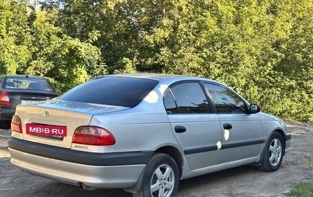 Toyota Avensis III рестайлинг, 2002 год, 450 000 рублей, 3 фотография