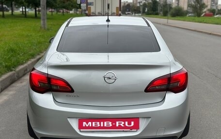 Opel Astra J, 2014 год, 890 000 рублей, 5 фотография