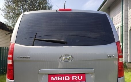 Hyundai H-1 II рестайлинг, 2016 год, 2 375 000 рублей, 5 фотография