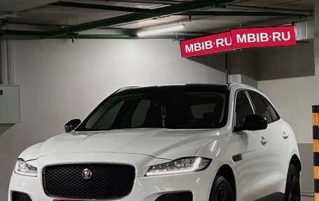 Jaguar F-Pace, 2017 год, 3 500 000 рублей, 11 фотография
