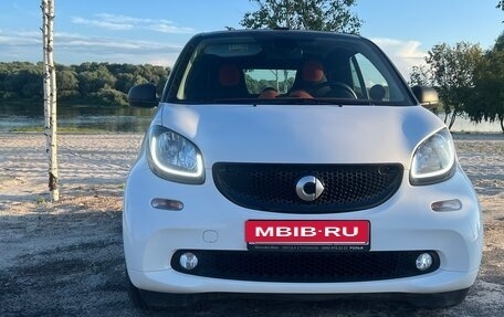 Smart Fortwo III, 2018 год, 2 600 000 рублей, 3 фотография