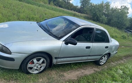 Mitsubishi Carisma I, 2001 год, 210 000 рублей, 2 фотография
