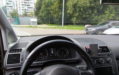 Volkswagen Touran III, 2012 год, 1 055 000 рублей, 5 фотография