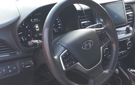 Hyundai Solaris II рестайлинг, 2021 год, 1 650 000 рублей, 2 фотография