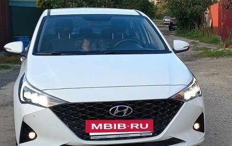 Hyundai Solaris II рестайлинг, 2021 год, 1 650 000 рублей, 4 фотография