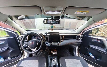 Toyota RAV4, 2013 год, 2 150 000 рублей, 2 фотография