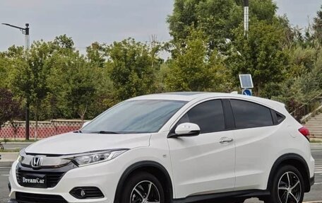 Honda Vezel, 2022 год, 1 630 820 рублей, 3 фотография