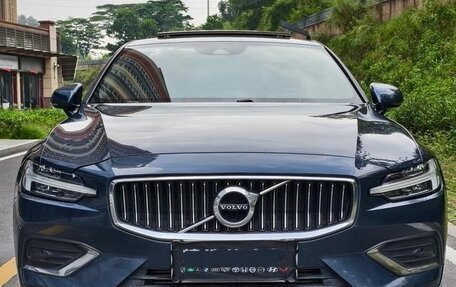 Volvo S60 III, 2021 год, 2 340 000 рублей, 2 фотография